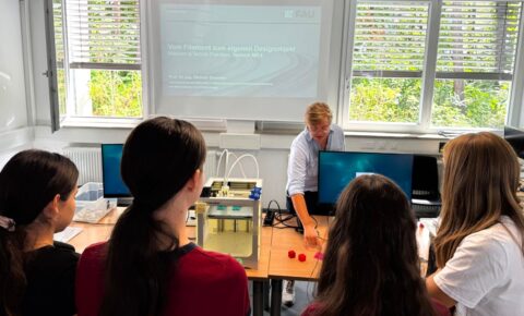 Zum Artikel "Vom Filament zum Designobjekt – Ein praktischer Einblick in die Additive Fertigung"