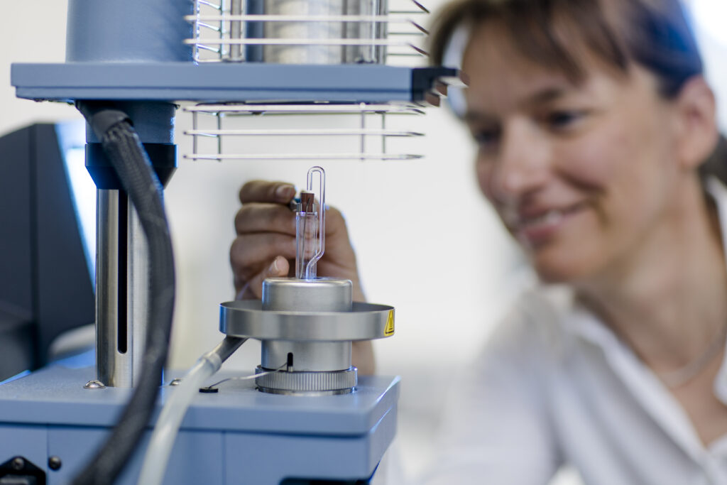 Laboratorien und Technika